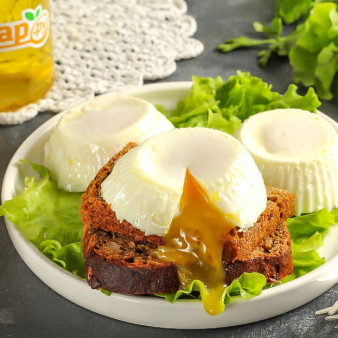 Яйцо пашот в силиконовой форме