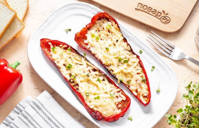 1. Этап. Жареный перец с сыром: Перед подачей можно добавить свежей зелени по вкусу. Жареный перец с сыром готов, приятного вам аппетита!