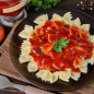 Макароны с соусом