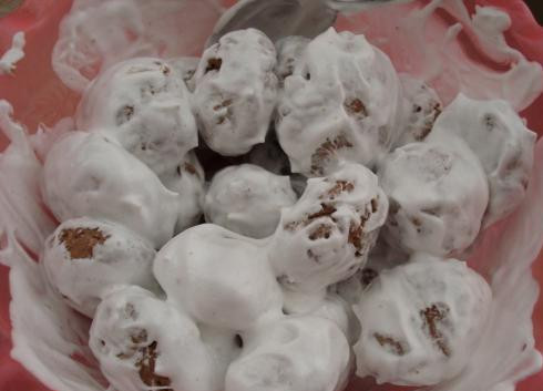 1. Этап. Пряники домашние: Перемешиваем и ждем, пока глазурь полностью застынет. Вот теперь пряники можно подавать к столу. Приятного аппетита!