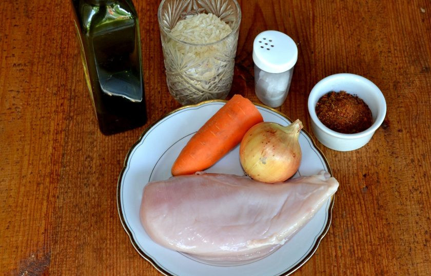 1. Этап. Плов за 30 минут в сковороде: Подготовьте ингредиенты.