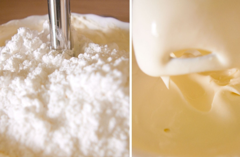 1. Этап. Сливочно-творожный мусс: 3. Вводим сахарную пудру и замешиваем массу блендером. При желании можно добавить немного ванильного сахара.