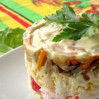 Салат с мясом краба