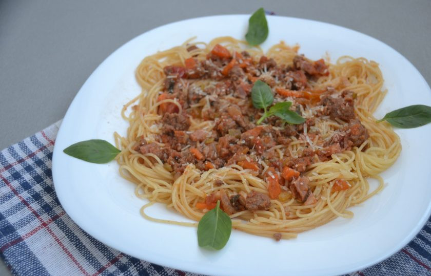 1. Этап. Болоньезе от Джейми Оливера: Подавайте 