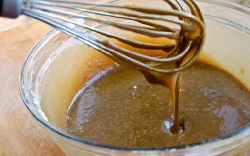 1. Этап. Имбирный хлеб: 4. Соедините все ингредиенты, и замешайте тесто.