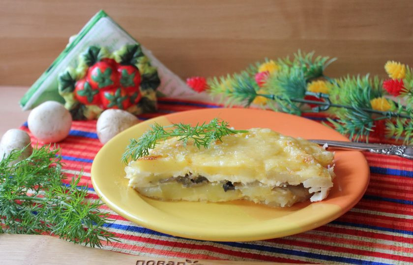 1. Этап. Сырная запеканка: Подавайте к столу в горячем виде.