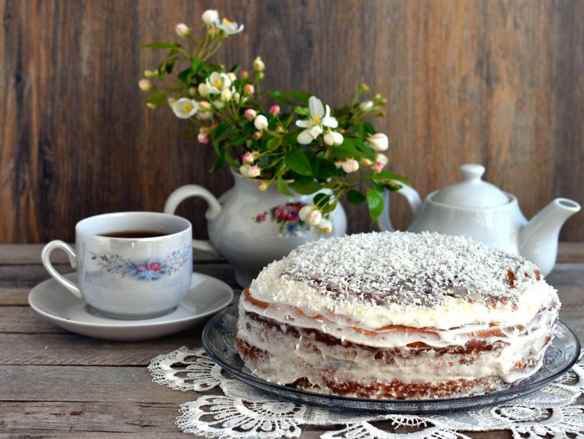 1. Этап. Бисквит на сгущенном молоке с миндальной мукой: Дайте пропитаться в холодильнике пару часов и подавайте.