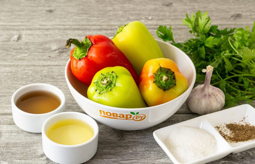 1. Этап. Маринованные перцы по-корейски на зиму: Подготовьте все ингредиенты.