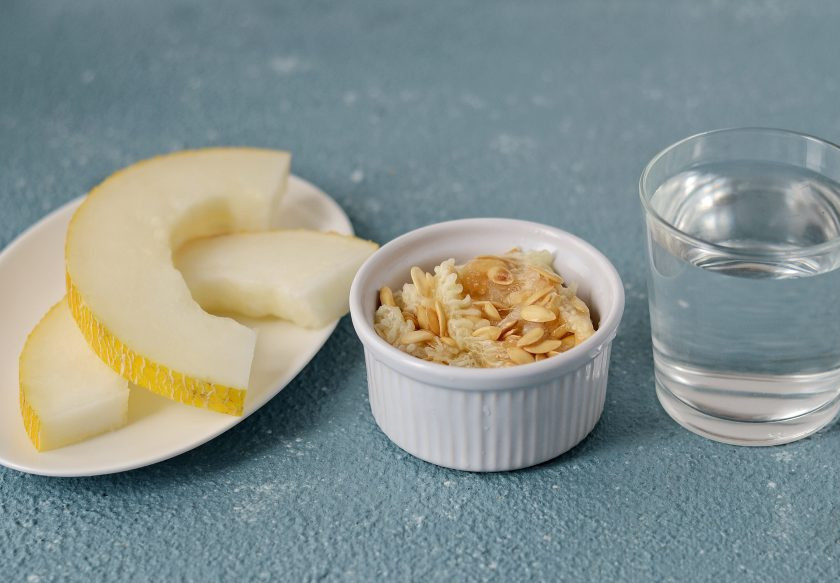 1. Этап. Дынное молоко: Подготовьте все ингредиенты.