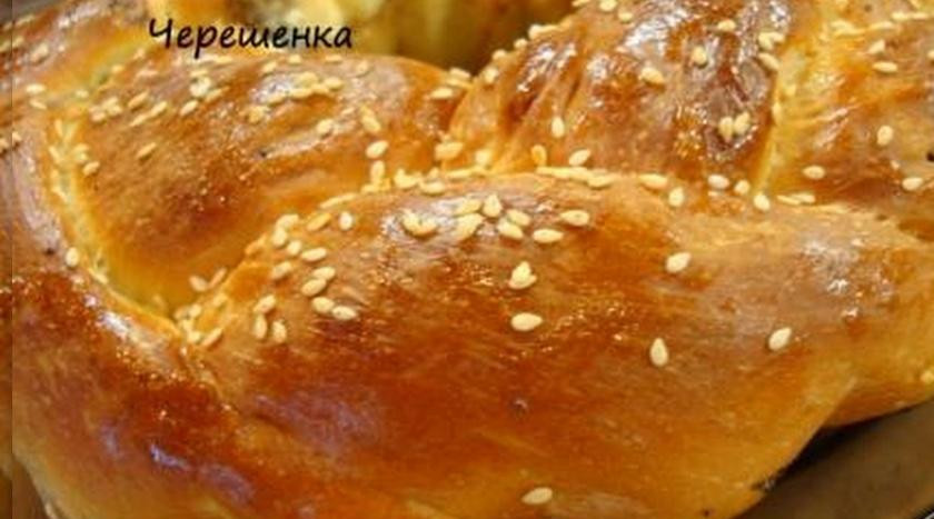 1. Этап. Пасхальная коса: Выпекать в предварительно разогретой до 220 градусов духовке минут 20-25, до золотистого цвета. Вот такая красота у нас получилась!!!