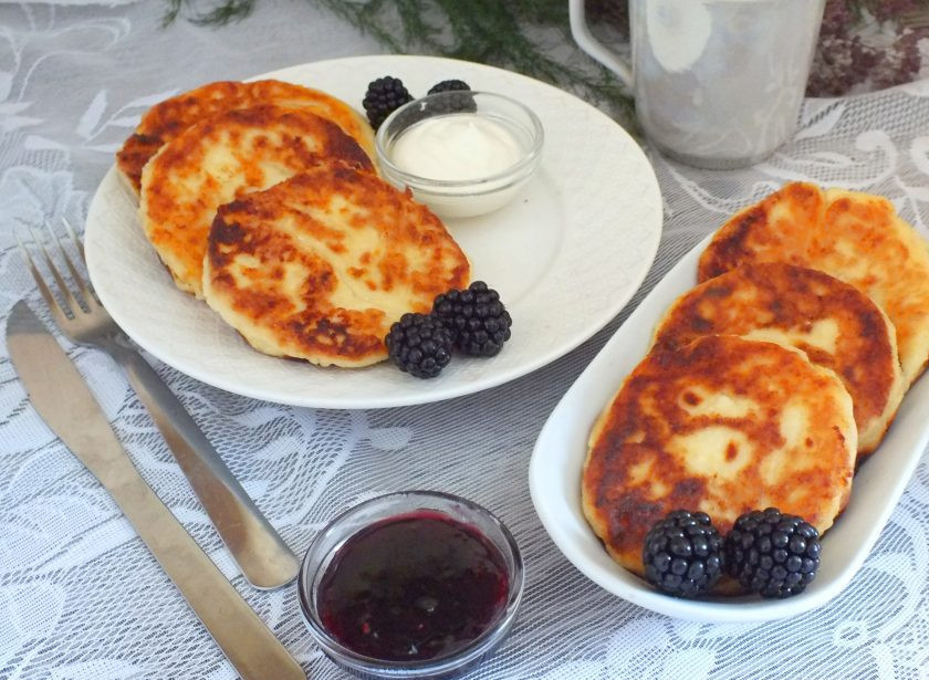 1. Этап. Саксонские творожники: Подавайте теплыми или полностью охлажденными с любимыми соусами. Приятного аппетита!