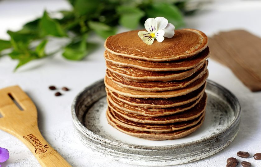 1. Этап. Кофейные панкейки: Таким образом испеките все панкейки и сложите их стопочкой. Приятного аппетита!