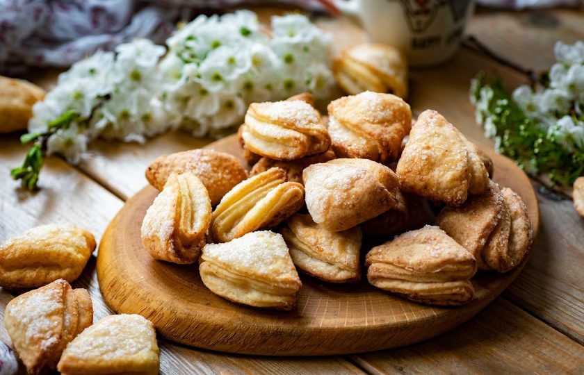 1. Этап. Шаники: Готовые шаники сразу же подавайте к столу.