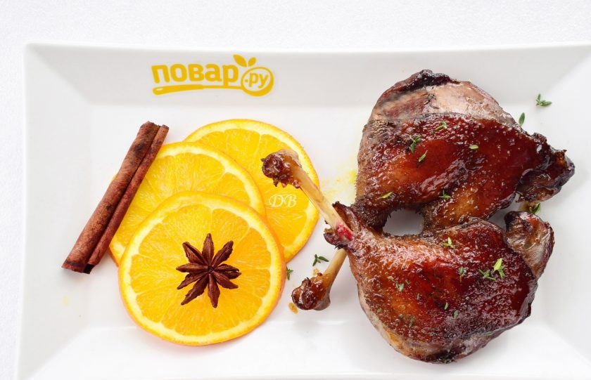 1. Этап. Утка в глинтвейн-маринаде: Подавайте с рисом, салатом из свежих овощей, зеленью. Приятного аппетита!