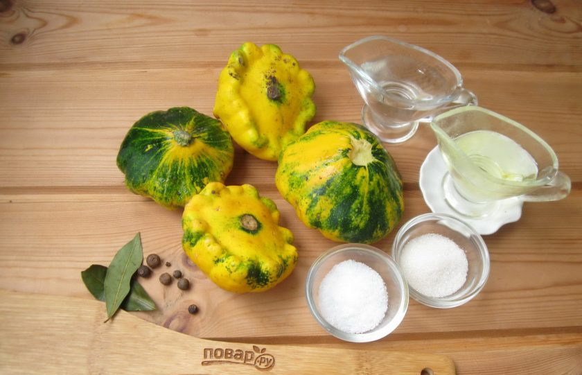 1. Этап. Патиссоны как грибы на зиму: Подготовьте ингредиенты для приготовления патиссонов, как грибы.