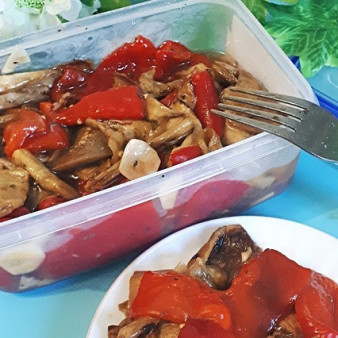 Закуска из перца и баклажанов