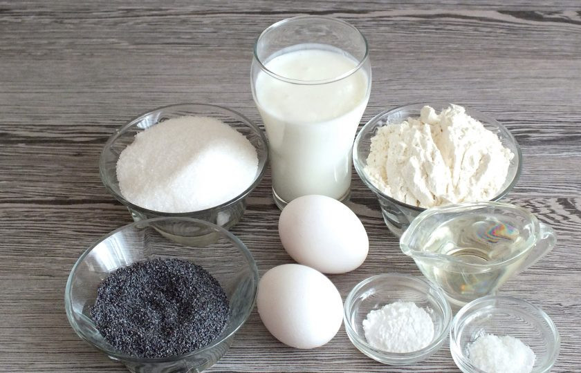 1. Этап. Кексы на кефире с маком: Подготовьте необходимые ингредиенты. Они должны быть комнатной температуры.