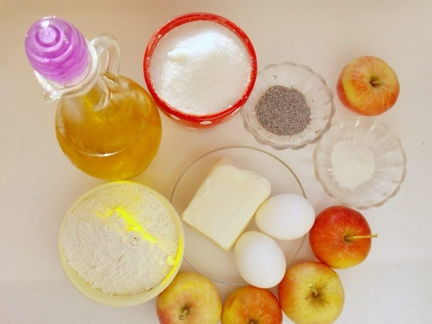 1. Этап. Яблочный маковый пирог: Подготовьте все ингредиенты.