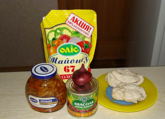 1. Этап. Салат Юрий: Подготовить продукты, грудку отварить.