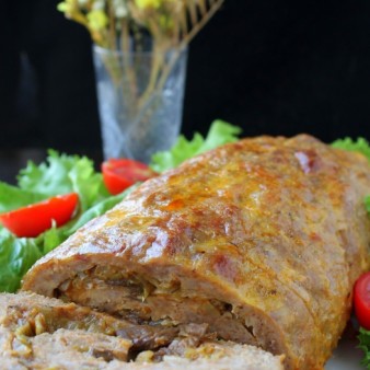 Meatloaf roll with cabbage