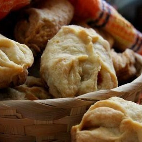 Пирожки с колбасой