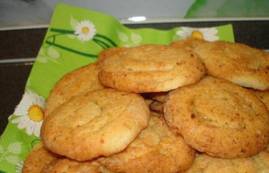 1. Этап. Творожно-песочное тесто: 8. И получится вот такое аппетитное печенье - идеальный вариант к чаю.