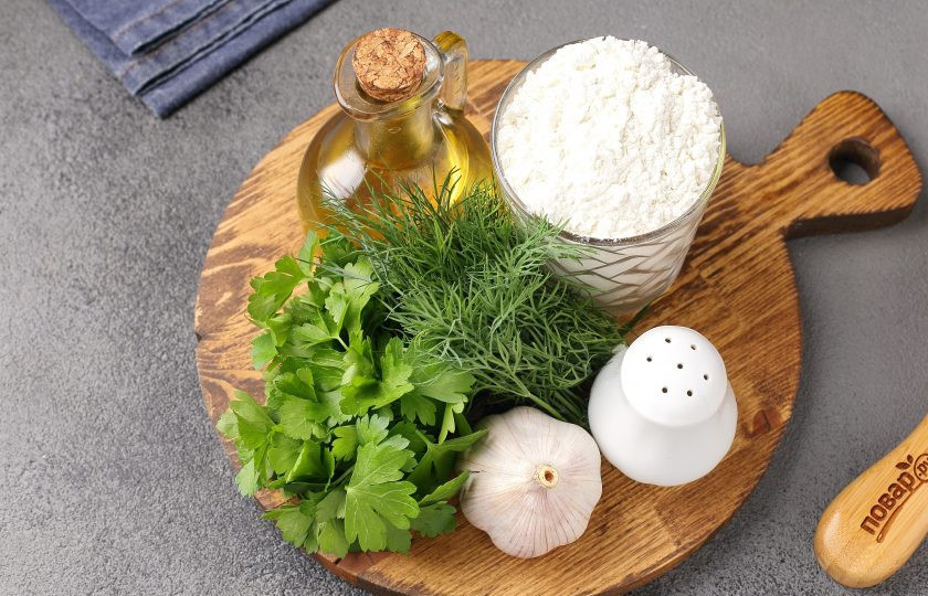 1. Этап. Ароматные чесночные лепёшки: Подготовьте все ингредиенты.