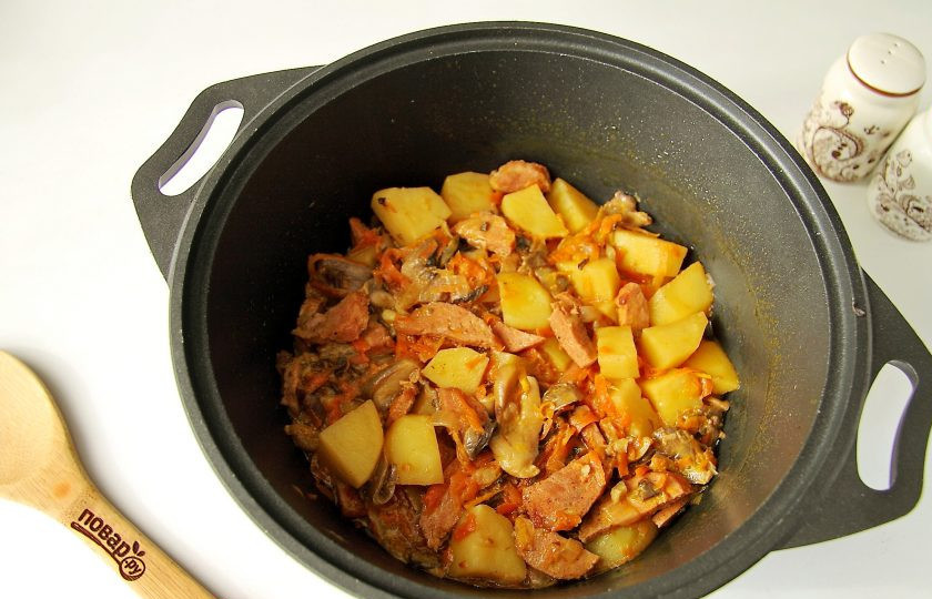 1. Этап. Рагу с краковской колбасой: Рагу с краковской колбасой готово.