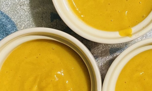 1. Этап. Сливочно-тыквенный десерт: Разлить по вашим формам, поставить в холодильник, через два часа десерт готов