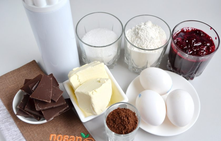 1. Этап. Пирожное Черный лес: 1. Подготовьте продукты, приступим! Включите сразу духовку на 180 градусов, пусть прогревается.