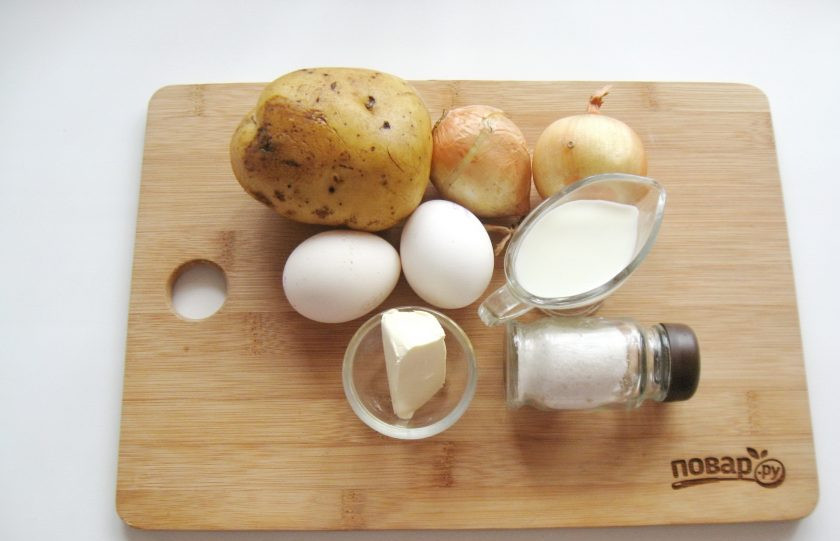 1. Этап. Луковое пюре: Подготовьте продукты для лукового пюре.