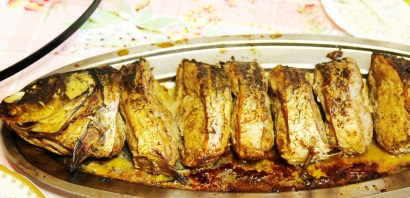 1. Этап. Фаршированная рыба: 8. Выкладываем нашу рыбу на блюдо, подаем её к столу.