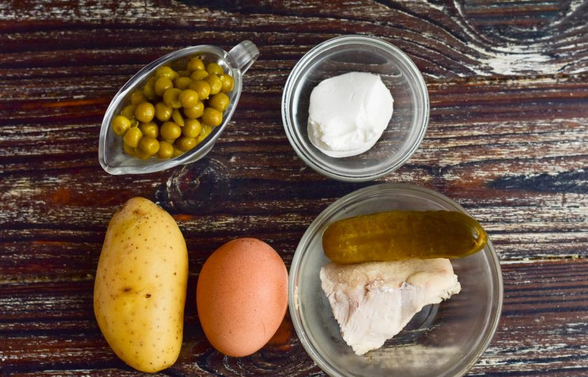 1. Этап. Оливье для диабетиков: Подготовьте необходимые ингредиенты.