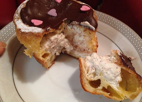 1. Этап. Ленивые эклеры с творожной начинкой: 14. Приятного аппетита!