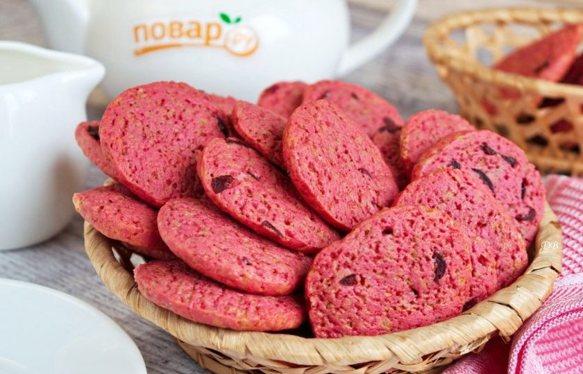 1. Этап. Свекольное печенье: Свекольное печенье полностью остудите. Приятного чаепития!