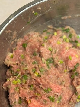 1. Этап. Кебаб в аэрогриле: Хорошенечко выбить фарш