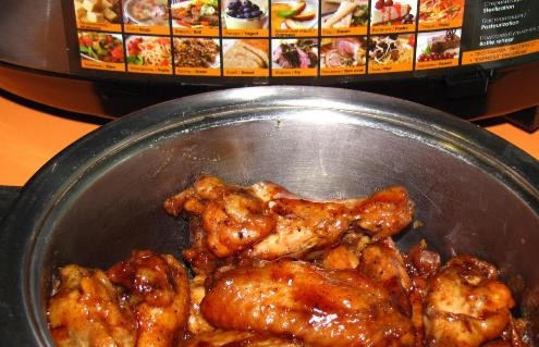 1. Этап. Куриные крылышки в пиве: Готовые куриные крылья можно подавать с любым гарниром.