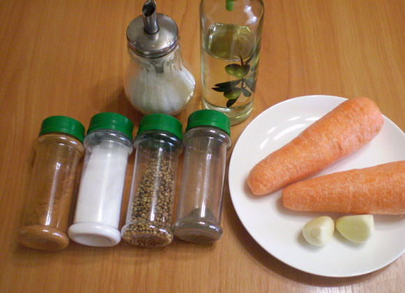 1. Этап. Морковка по корейски острая: Подготовьте необходимые продукты.