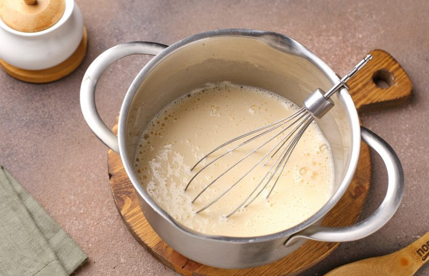 1. Этап. Блины на крахмале без муки: Перемешайте всё ещё раз до однородного состояния. Тесто готово.