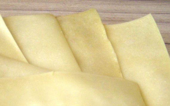 1. Этап. Тесто на лазанью: Листы просушите — и можете готовить лазанью дальше. Удачного приготовления!