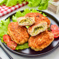 Куриные котлеты с начинкой из сыра и зелени