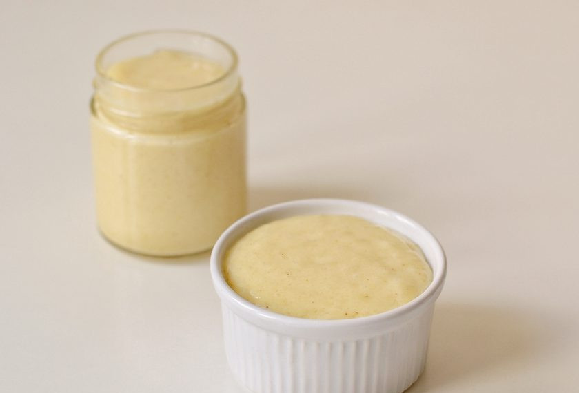 1. Этап. Постный рисовый пудинг: Разложите пудинг по баночкам или креманкам. Уберите в холодильник на пару часов.