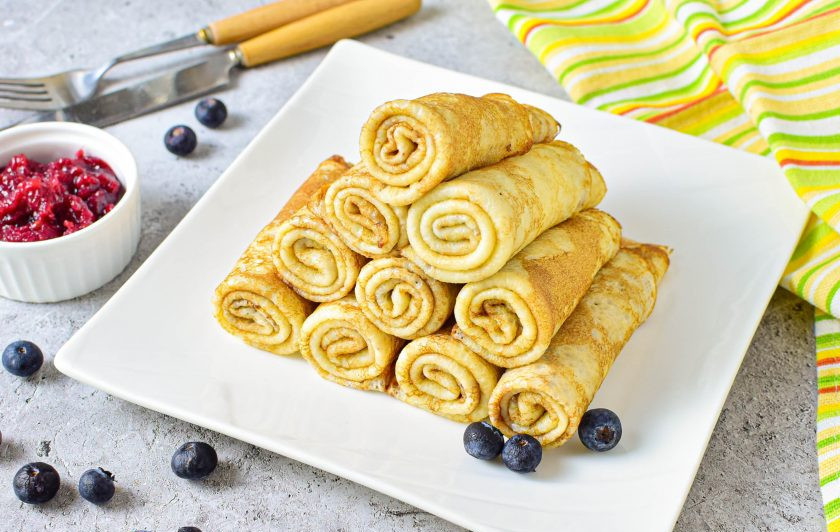 1. Этап. Блины на сливках: Дополните блинчики джемом и подавайте к столу. Приятного аппетита!