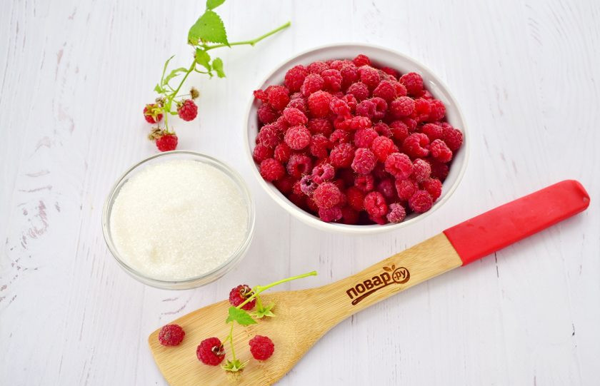 1. Этап. Малиновая смоква: 1. Переберите ягоду, удалите мелкий сор.