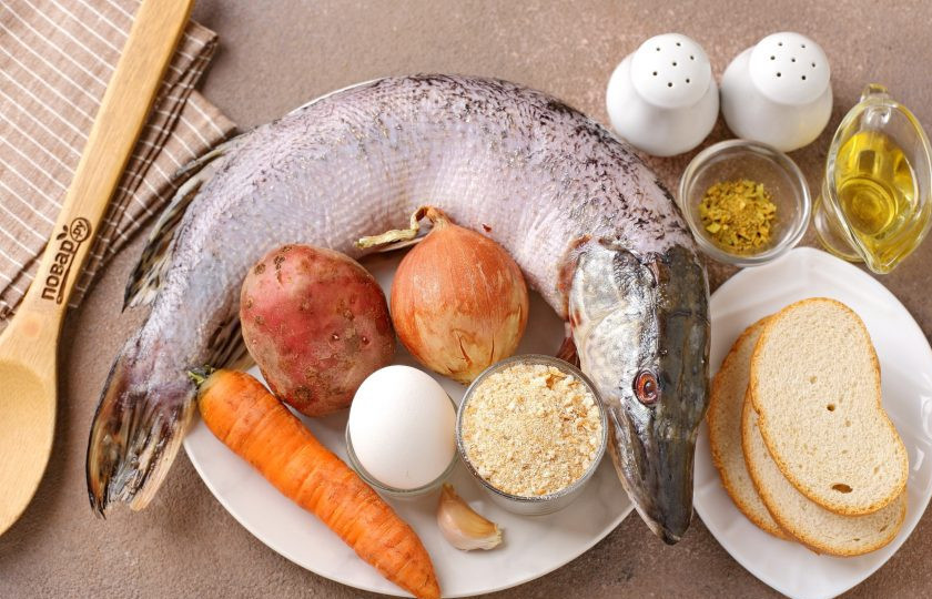 1. Этап. Котлеты из щуки с морковью: Подготовьте все ингредиенты.