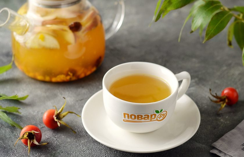 1. Этап. Чай с шиповником и облепихой: Перед подачей чай процедите.
