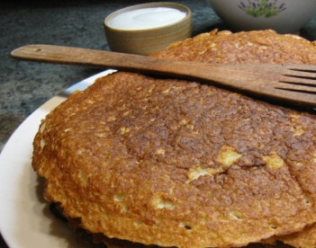 1. Этап. Белорусские блины: Жарим блины с обеих сторон на среднем огне.