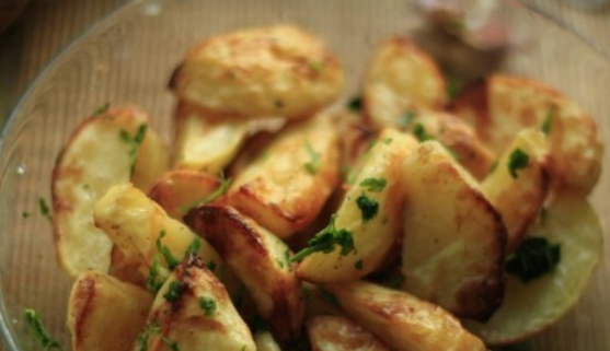 1. Этап. Картофель по-деревенски в аэрогриле: Приятного аппетита!