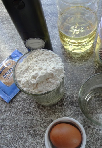 1. Этап. Хот-дог-гриль с картофелем пай: Я сама выпекала булочки, считаю так вкуснее)). Вы можете купить в магазине.