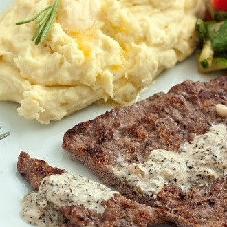 Отбивные под соусом